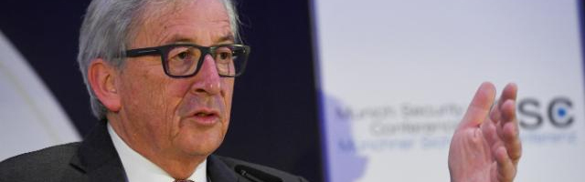 Jean-Claude Juncker, bereits seit 1982 politisch tätig und seit 22 Jahren als Politiker in der ersten Reihe engagiert, spürt offensichtlich die schwere Bürde, die er zu tragen hat. © European Union