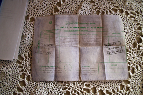 Der Auszahlungsbeleg der italienischen Behörden bescheinigt die Zahlung von 500 Euro an jeden Flüchtling, der sich „freiwillig“ entscheidet, Italien zu verlassen, um etwa nach Deutschland weiterzureisen