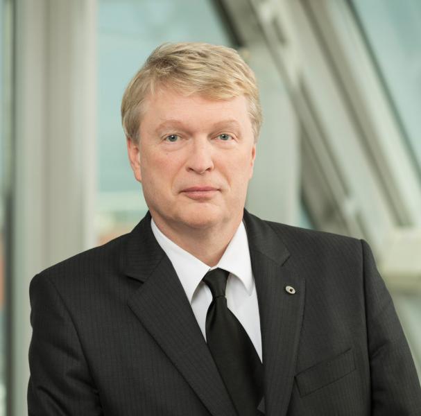Mag. Dietmar Hoscher, Vorstandsvorsitzender der MTB Privatstiftung; Bild: © Casinos Austria AG